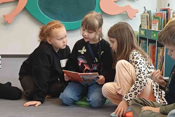 Lasīšana kopā ar suni Lasīšana kopā ar suni