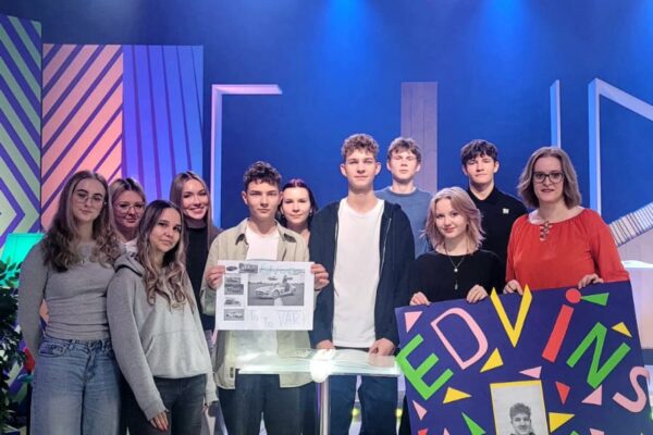 TV erudīcijas spēle "Gudrs vēl gudrāks!"