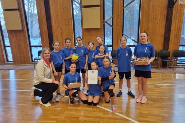 Sacensības spēle “Tautas bumba”