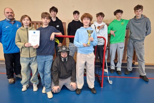 Jūrmalas skolēnu sacensībās florbolā Jūrmalas skolēnu sacensībās florbolā